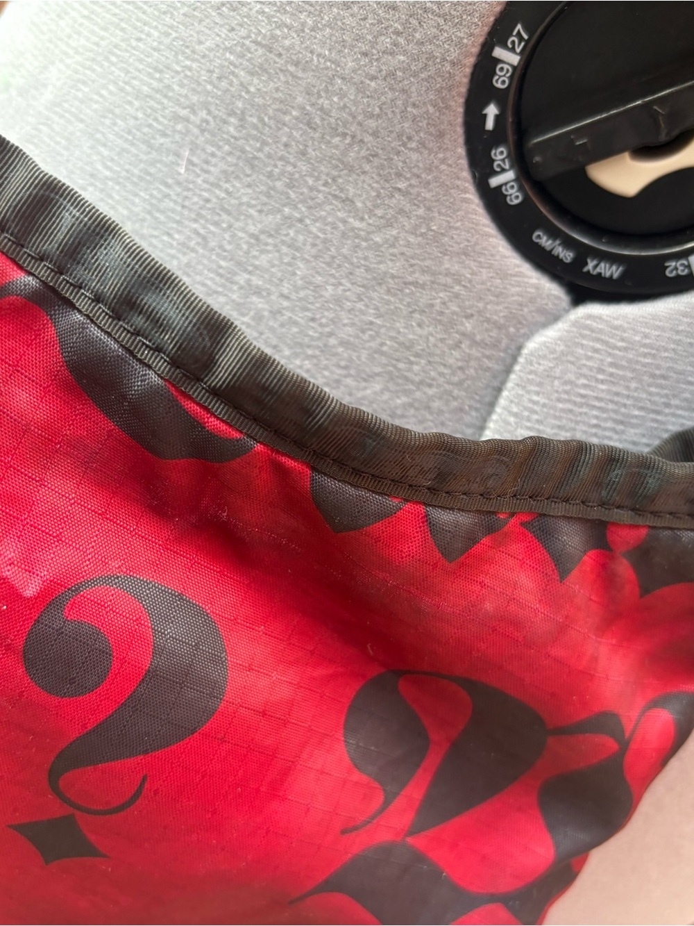 Vtg 2000s L.A.M.B. x LeSportsac Red Old English Print Crossbody Bag Gwen Stefani - Picture 11 of 16